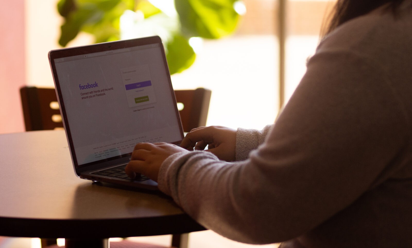 A College Student’s Advice to High Schoolers About Social Media