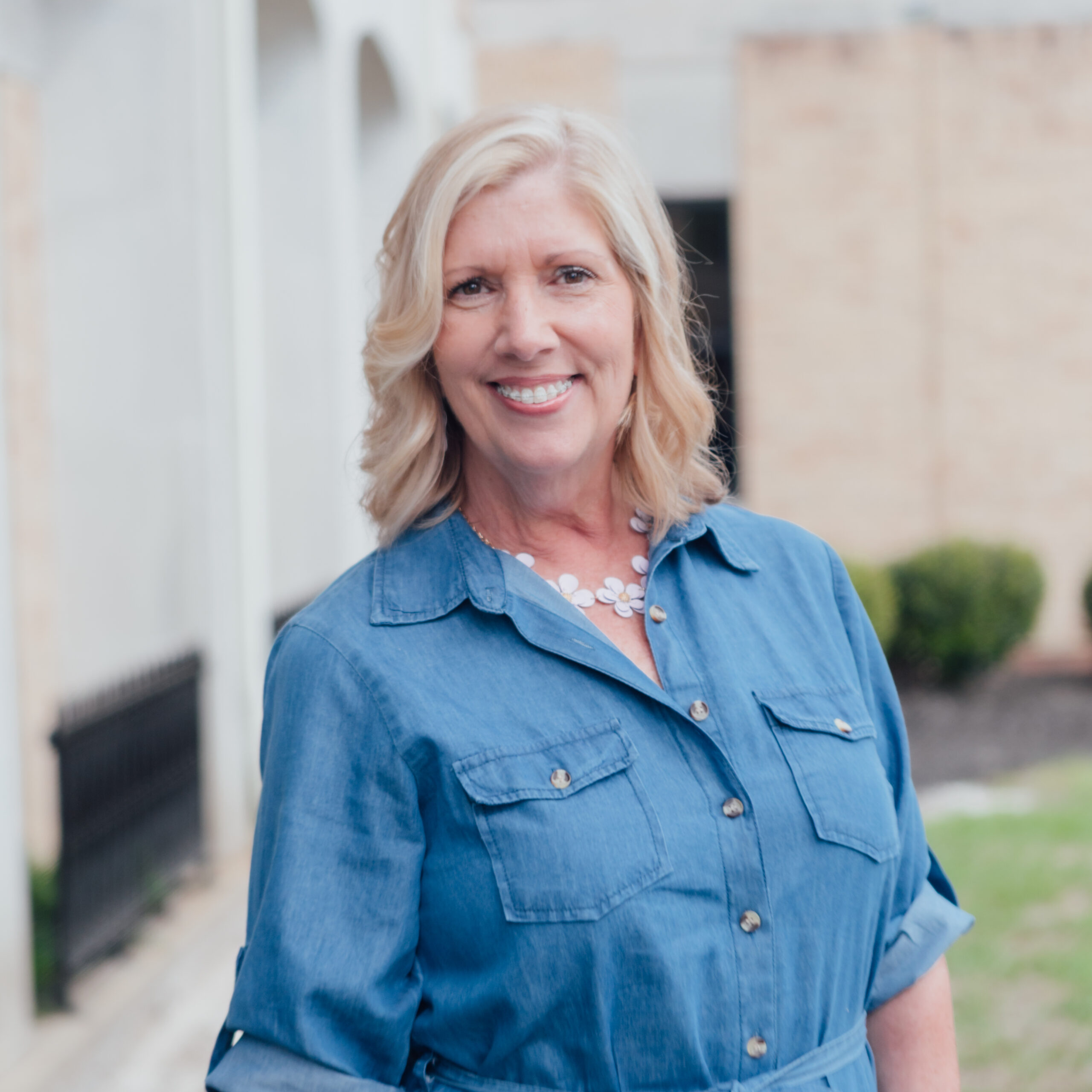 tracy cooper headshot